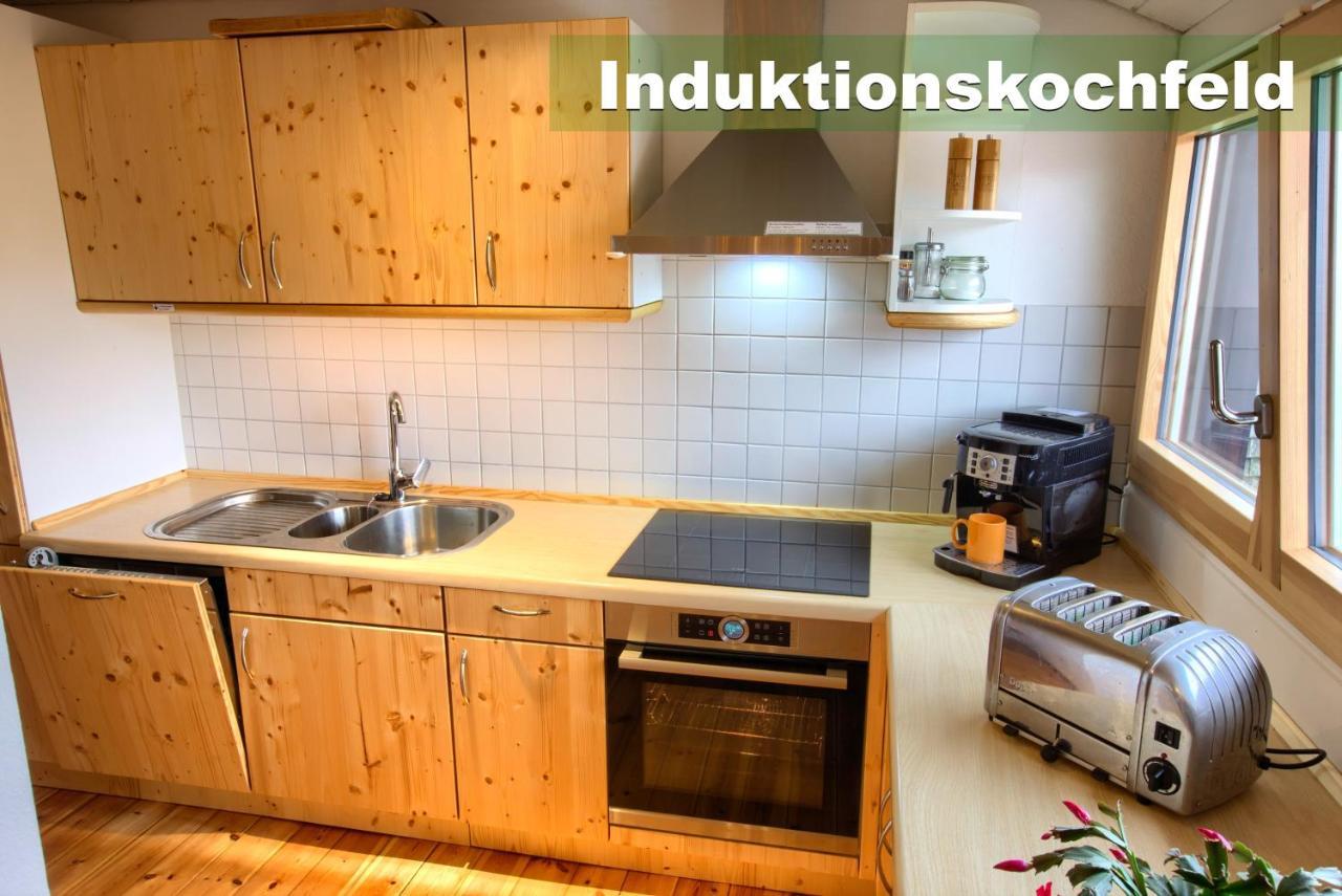 Wohlfuehl-Ferienwohnung 80 Qm, 8 Personen, Aussicht & Heimkino トートナウ エクステリア 写真